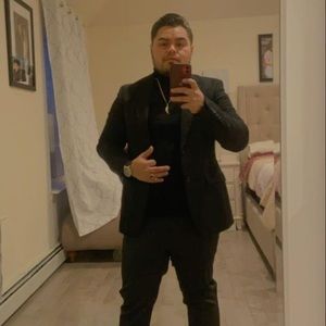 Meet your Posher, Avelardo